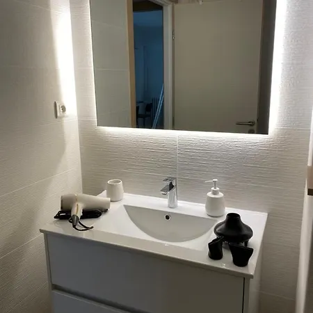 Apartment Maroelvi *